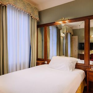 Classic Single Room